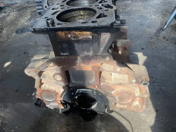 Bloco motor Ford Transit 2.4 TDDI OEM VHB4834 image 3