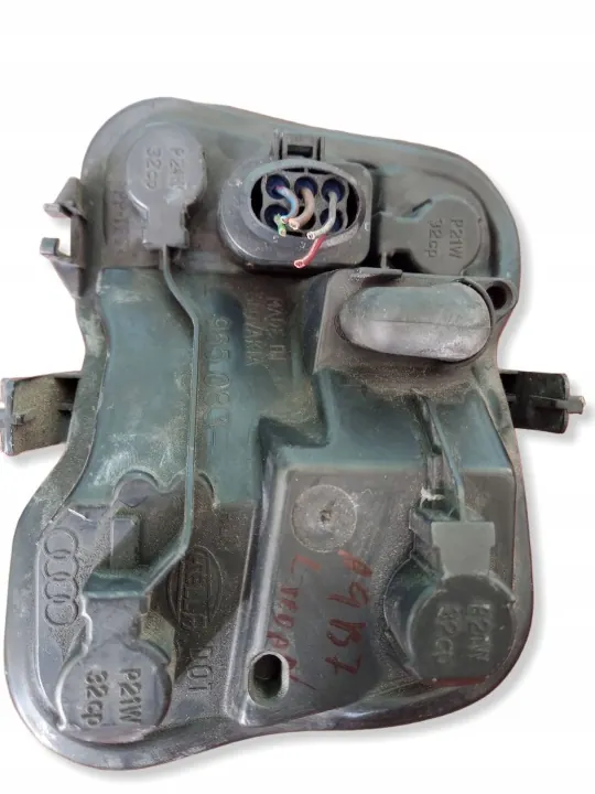 Audi A4 B7 achterlicht inzet OEM 1965085 image 3