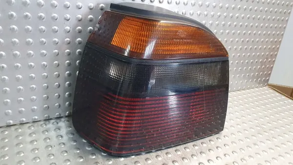 Vänster Bakljus VW Golf III 1H6945111B Hatchback image 2