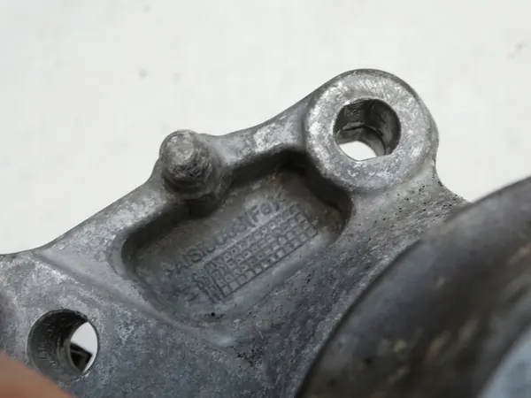 Supporto Motore Renault Megane III Scenic III 2.0DCi OEM 112100018R image 10