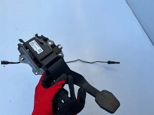 Kytkinpoljin pumpulla Ford Focus Mk4 OEM JX61-7B633AC image 3