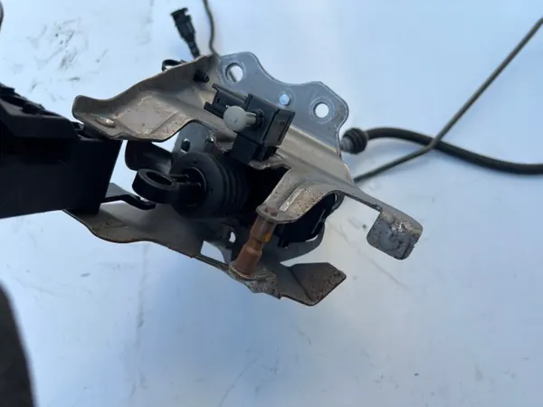 Kytkinpoljin pumpulla Ford Focus Mk4 OEM JX61-7B633AC image 5