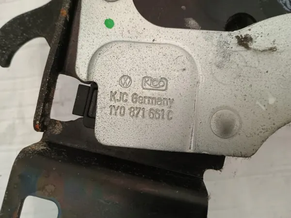 VW New Beetle Cabrio kattomoottori OEM 1Y0871661C Vasen image 3