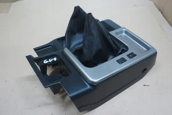 Nissan PATROL GU4 Middenconsole Afdekking OEM image 2
