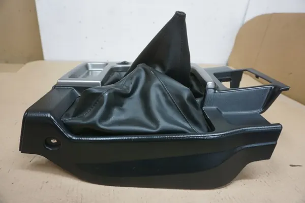 Nissan PATROL GU4 Middenconsole Afdekking OEM image 10