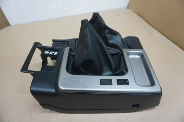 Nissan PATROL GU4 Middenconsole Afdekking OEM image 4