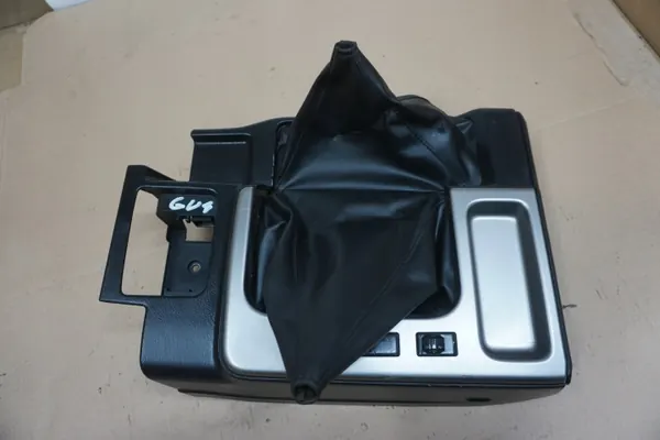 Nissan PATROL GU4 Middenconsole Afdekking OEM image 6