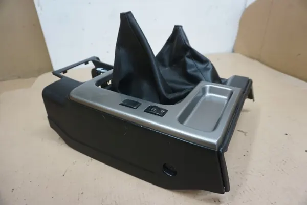 Nissan PATROL GU4 Middenconsole Afdekking OEM image 7