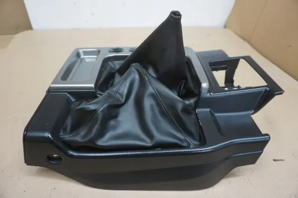 Nissan PATROL GU4 Middenconsole Afdekking OEM image 9