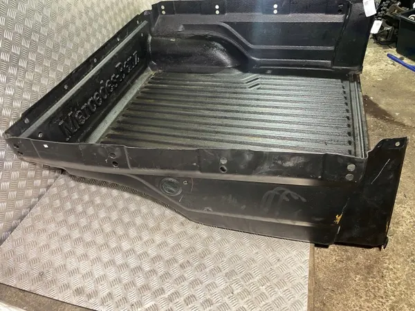 Piezas de maletero Mercedes-Benz X-Class W470 OEM A4708510400 image 9