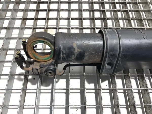 Actionneur de levage de cabine Volvo FH image 3