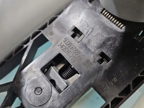 Mão de porta externa dianteira direita Skoda Octavia III 5L0837885C image 3