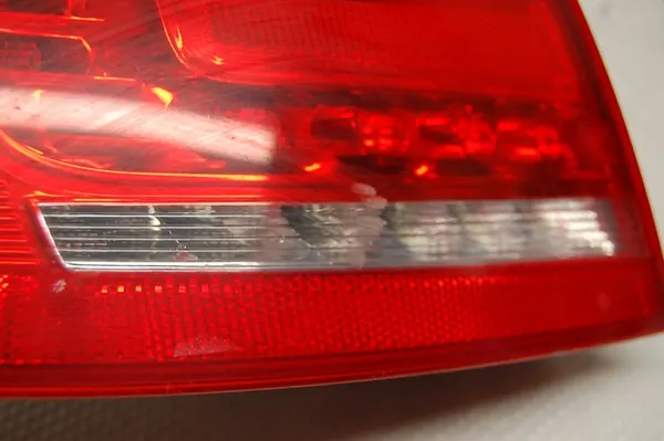 Audi A4 B8 Sedán 2008-2011 Luz Trasera Izquierda LED image 4