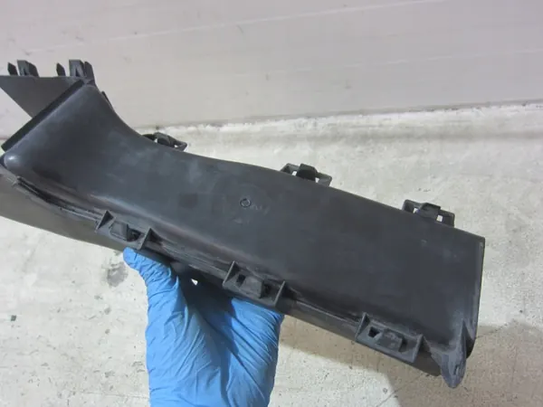 BMW X3 F25 Vänster bromsluftkanal OEM 51747210485 image 6