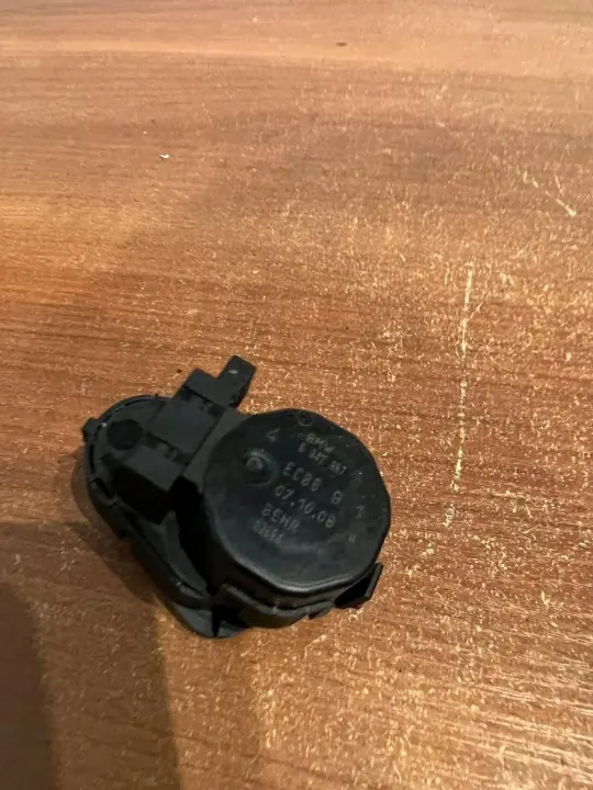 Moteur de volet BMW D3047 pour Série 5 E60 2003 image 3