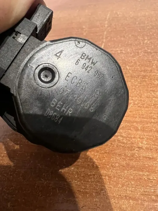 Moteur de volet BMW D3047 pour Série 5 E60 2003 image 4