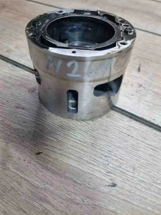 Mercedes Ölpumpe OEM 6511811801 - Gebraucht image 2