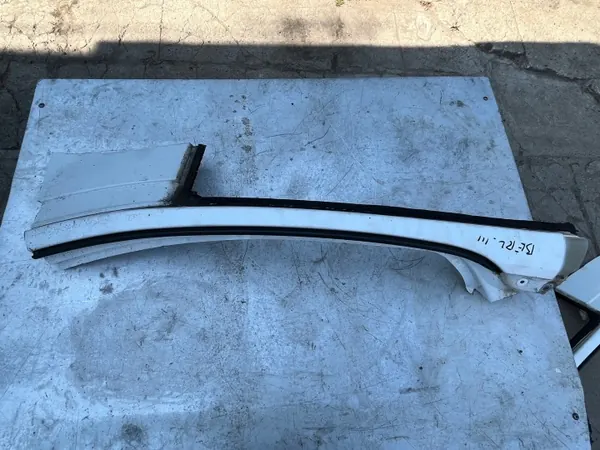 OEM katonpylväs oikea Citroen Berlingo III 08-18 image 2