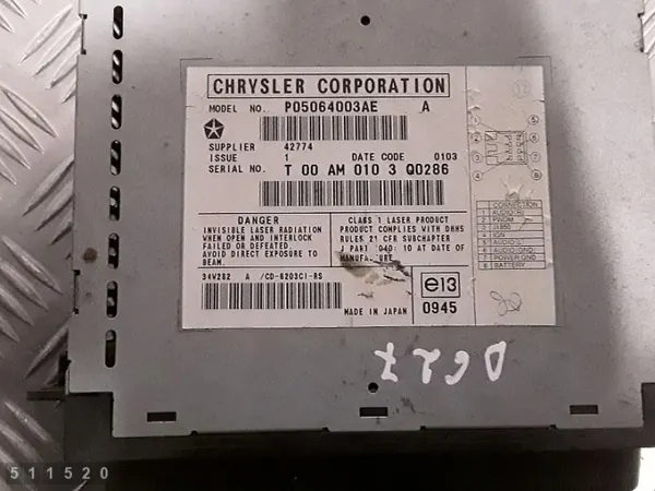Trocador CD Chrysler usado OEM P05064003AE image 3