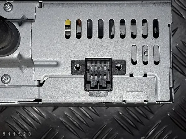 Trocador CD Chrysler usado OEM P05064003AE image 5