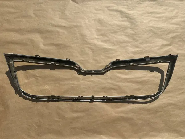 Skoda OE 3V0853761B Chrome Grille image 8