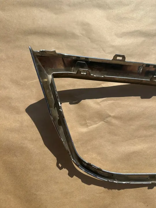 Skoda OE 3V0853761B Chrome Grille image 9