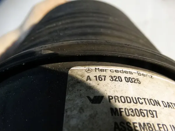 Takapään Ilmasäiliö Mercedes W167 SUV image 2