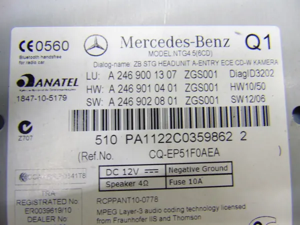 Radio CD Mercedes OEM A2469010401 para Clase B W246 image 3