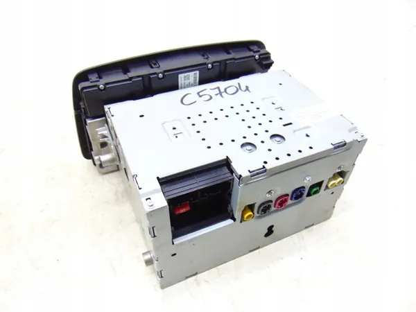 Radio CD Mercedes OEM A2469010401 para Clase B W246 image 4