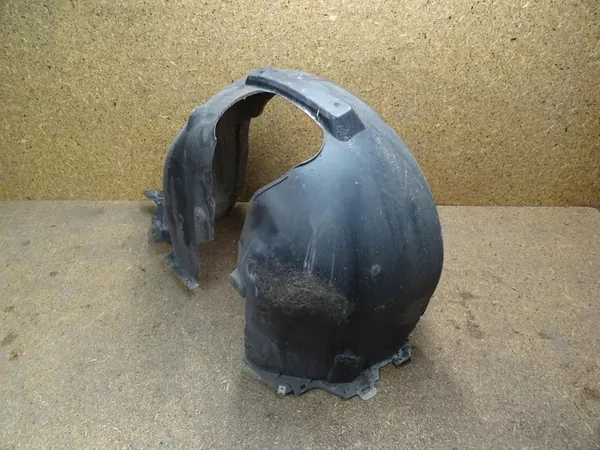 AUDI A3 8V Front Right Wheel Arch 8V0821172 image 3