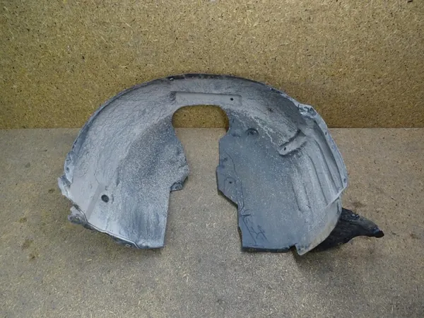 AUDI A3 8V Front Right Wheel Arch 8V0821172 image 4