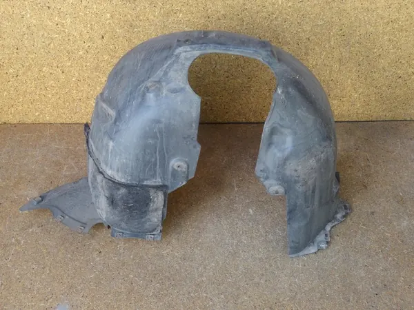 AUDI A3 8V Front Right Wheel Arch 8V0821172 image 8