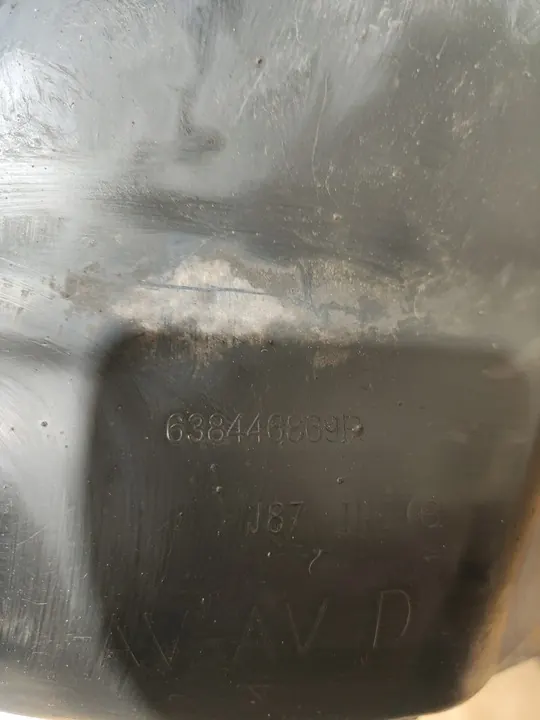 RENAULT CAPTUR 1 Front Right Wheel Arch Complete image 3