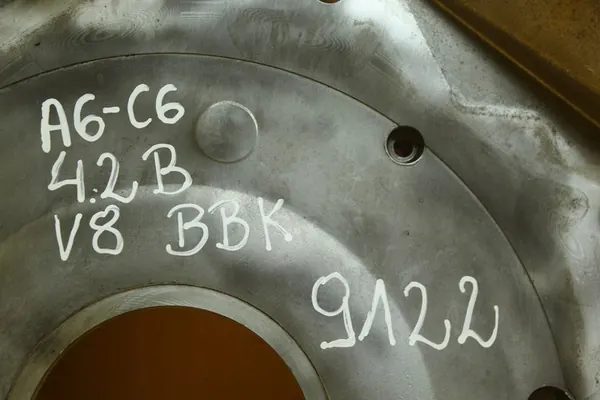 Audi A6 C6 A4 B7 V8 Timing Cover 079103173L image 10