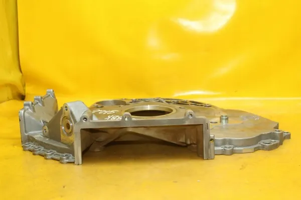 Audi A6 C6 A4 B7 V8 Timing Cover 079103173L image 5