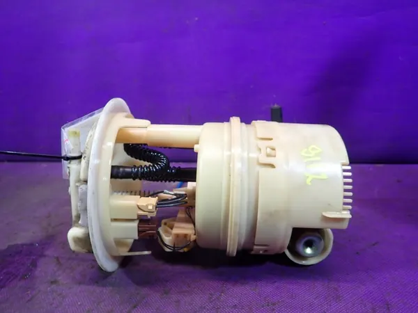 PEUGEOT 206 02-08 Brandstofpomp 9642124080 4 PIN image 3