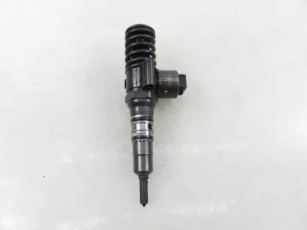 Pompe lave-glace OEM 03G130073G pour VW Golf Plus image 2