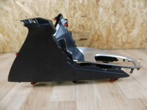 Toyota Yaris IV 2020+ Wireless Charger 861C0K0010 image 4