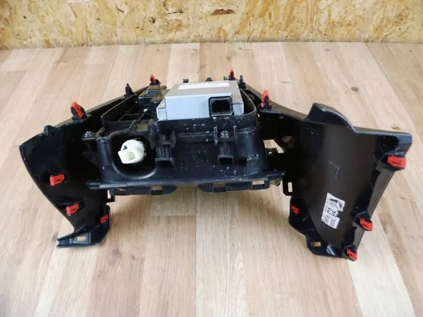 Toyota Yaris IV 2020+ Wireless Charger 861C0K0010 image 7