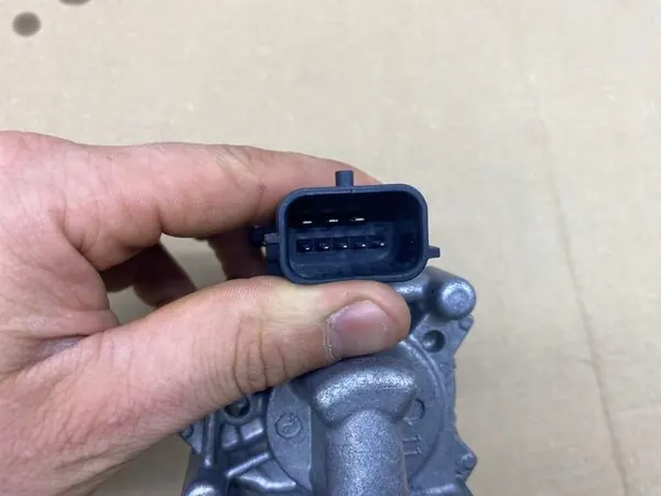 Kopplingsoljepump OEM 32249571 för Volvo XC40 1.5 Hybrid image 3