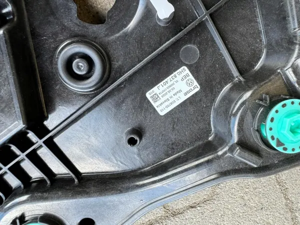 VW Golf 8 raamregelaar OEM 5H0837401F/5H0837402F image 4