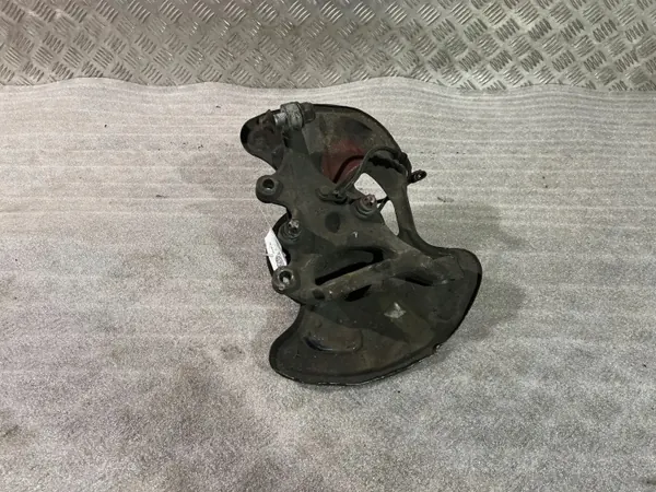 Mercedes-Benz C W204 Framhjulsnav OEM A20401 image 4