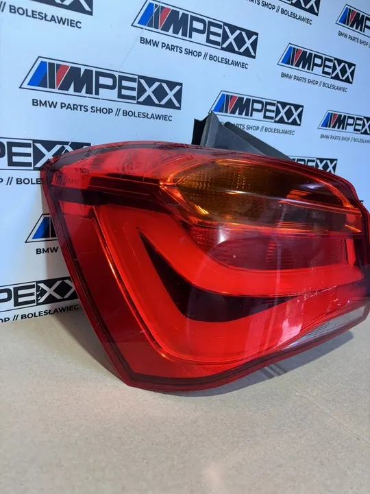 BMW 1 F20 F21 Luz Trasera Izquierda OEM 7359017 image 2