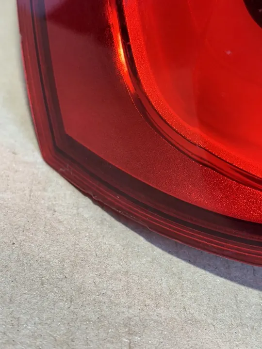 BMW 1 F20 F21 Luz Trasera Izquierda OEM 7359017 image 4