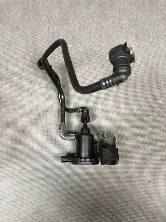 Válvula de pressão Mercedes A0014760532 image 2