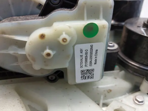 Tesla veden lämmönvaihtimen pumppu OEM 1506859-00-D image 3