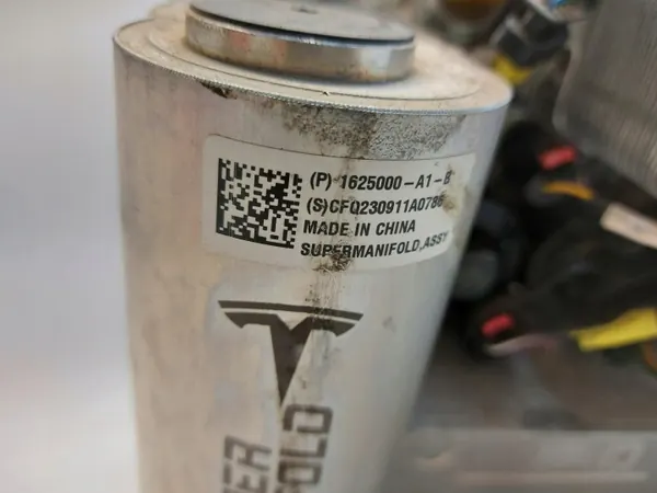 Tesla veden lämmönvaihtimen pumppu OEM 1506859-00-D image 7
