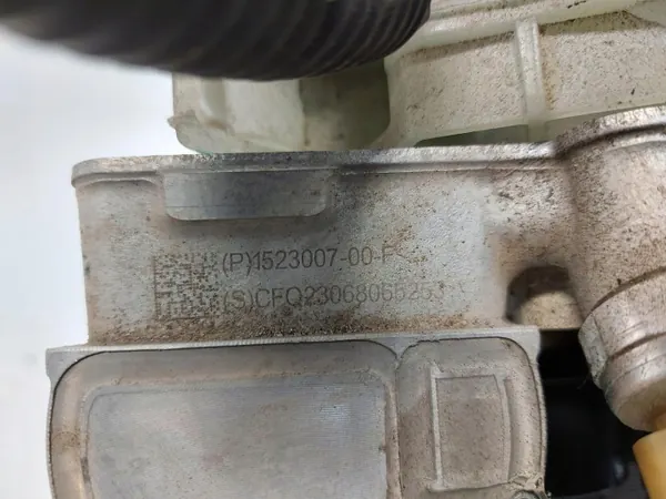 Tesla veden lämmönvaihtimen pumppu OEM 1506859-00-D image 8