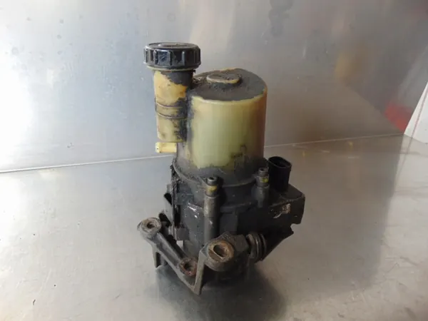 Renault OE ohjauspumppu OEM 8200718096 image 4