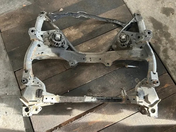 BMW F20 Etupalkki OEM WÓZEK KOŁYSKA PRZÓD image 2